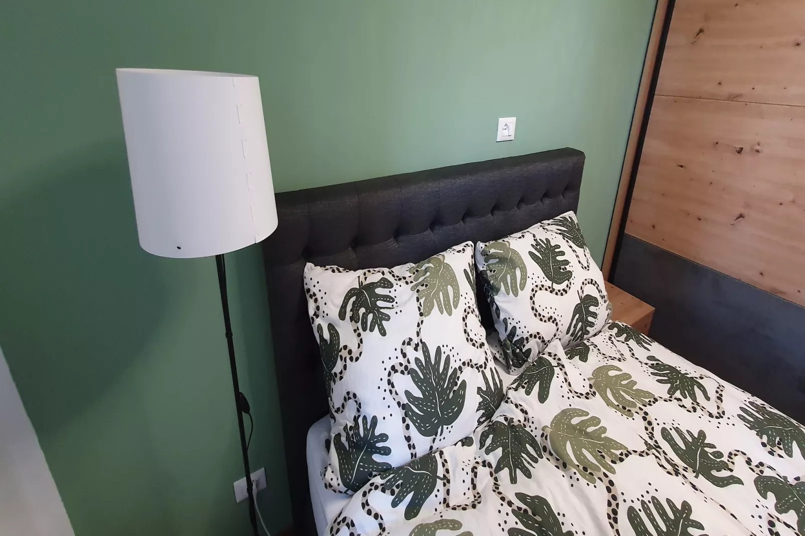 Charmante Villa mit drei Apartments und Meerblick KReidl-Chambre