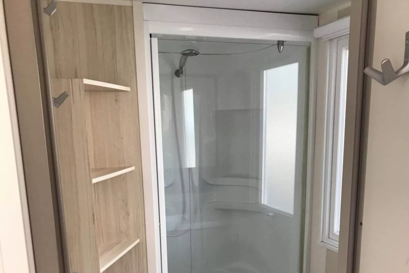 Cordelia Lodges-Bathroom