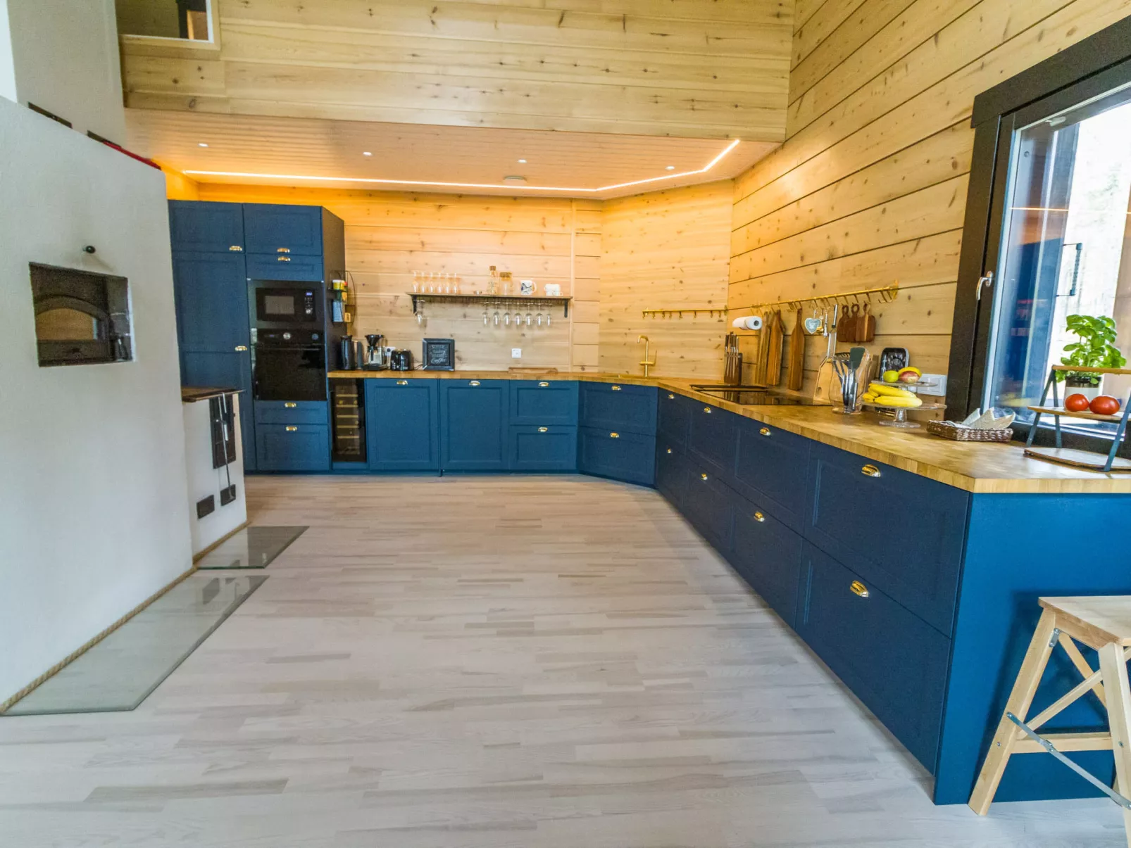 Villa valoisa - Drinnen