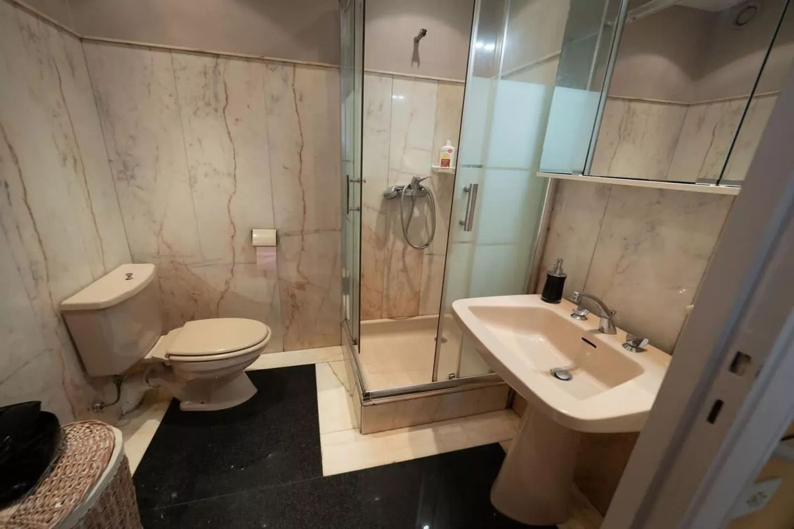 Appart près des plages plein centre confortable-Bathroom