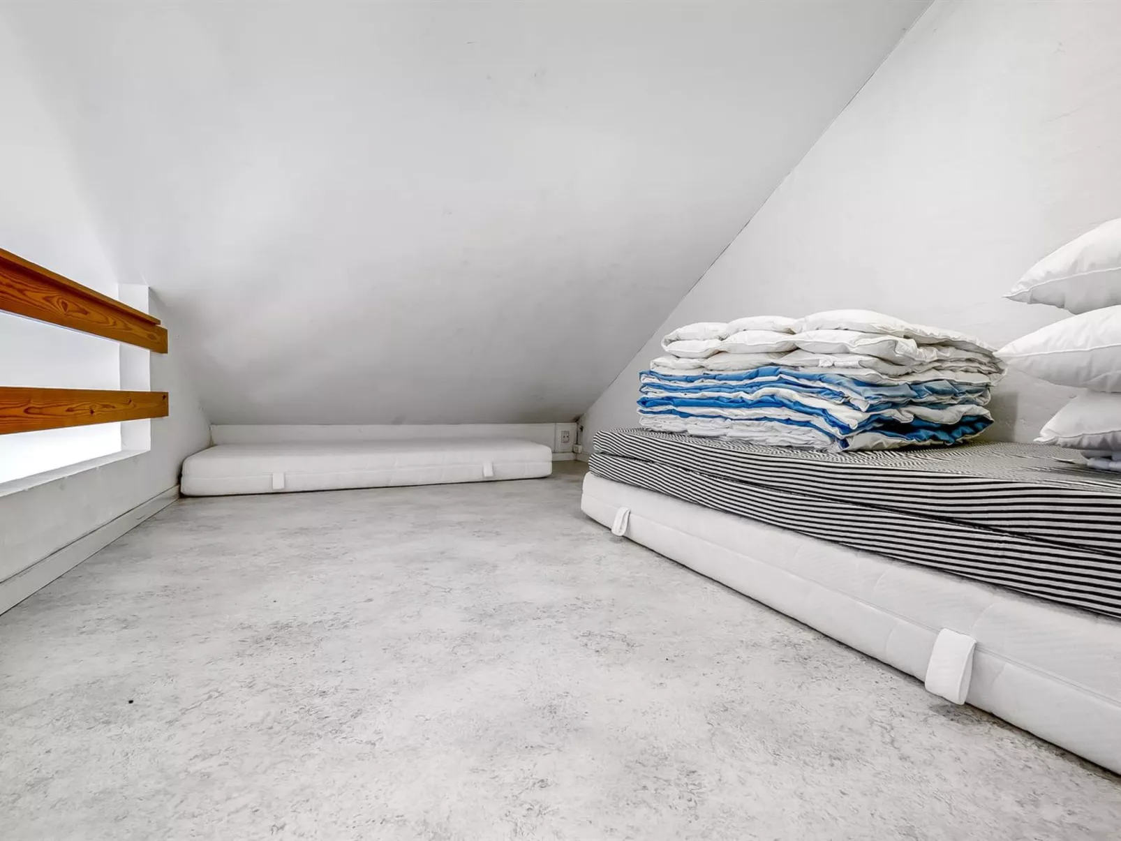 "Synne" - 350m from the sea-Inside