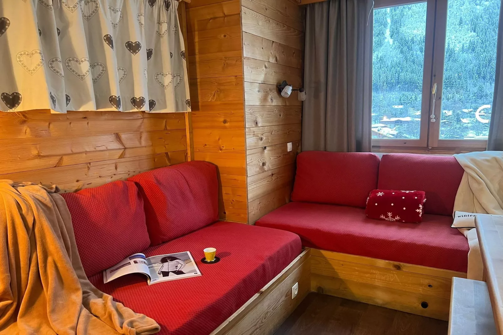 Champagne Powder-Living room