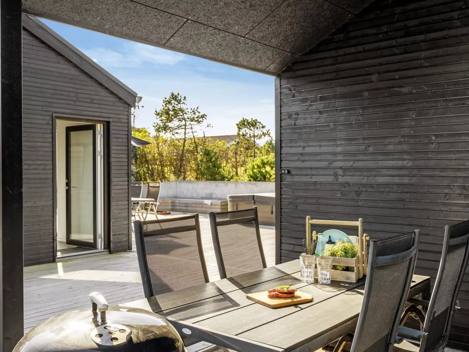 "Gudrid" - 400m from the sea-Outside