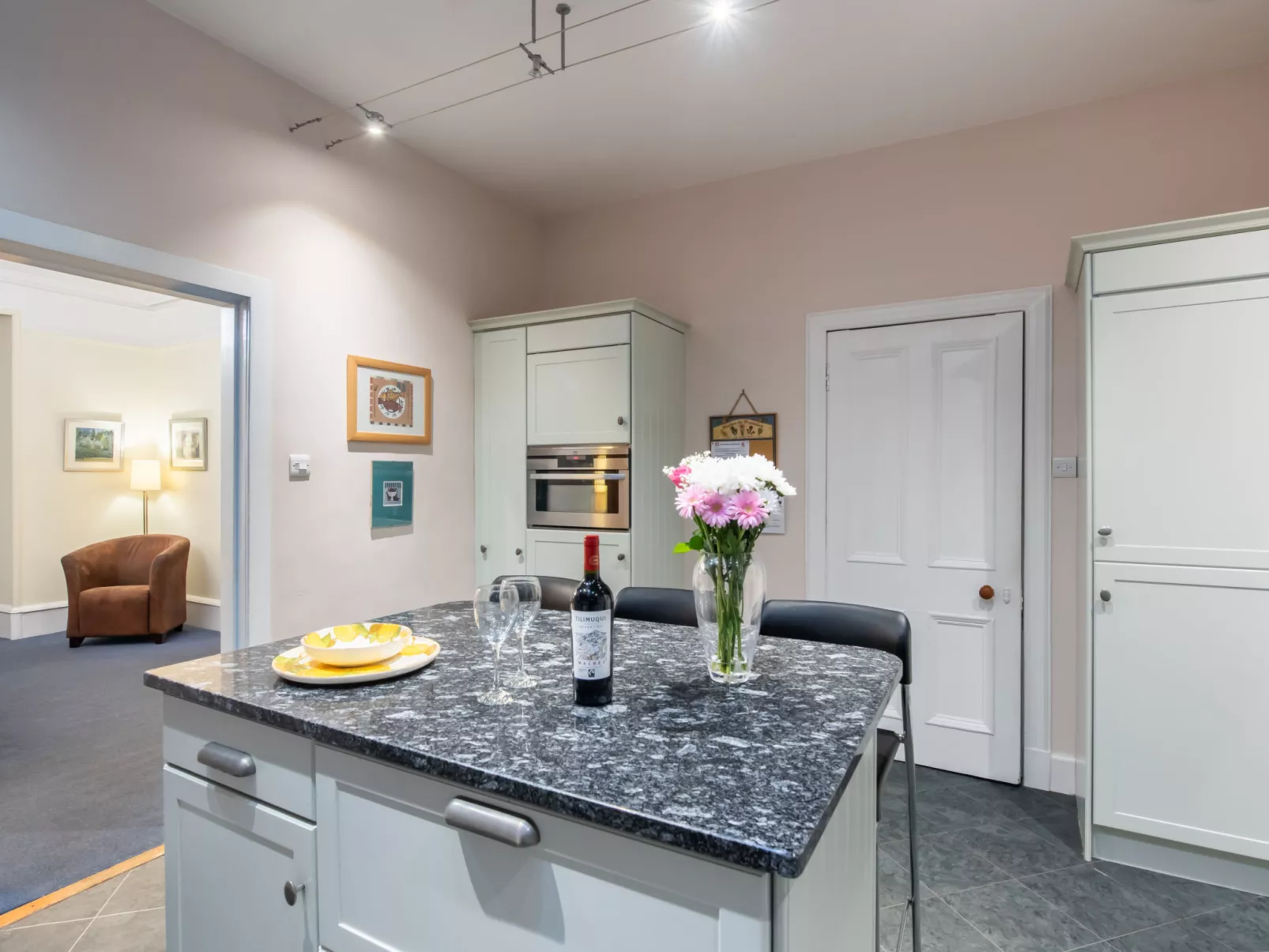 Netherwood - Drinnen