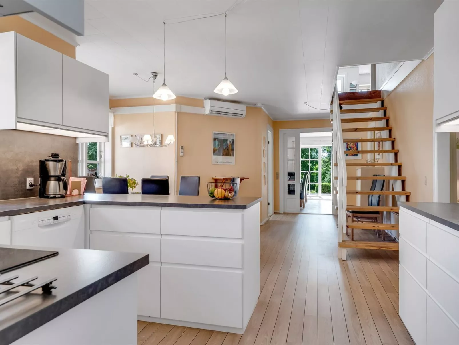 "Virve" - 100m to the fjord - Dedans