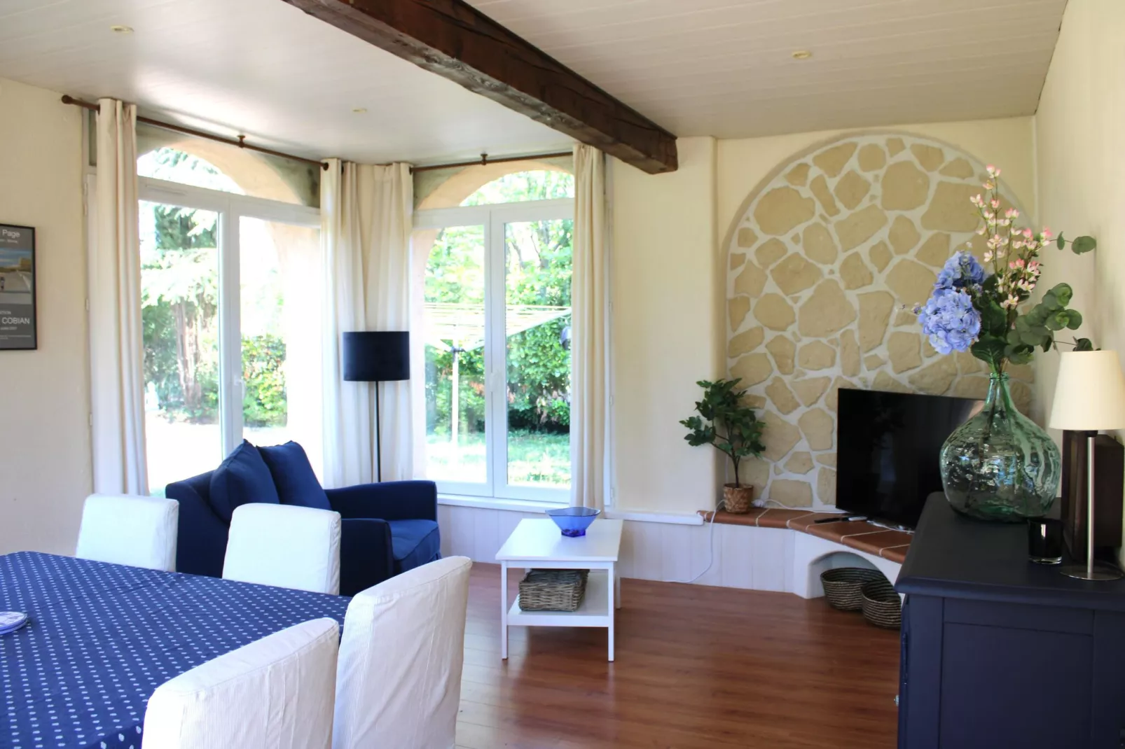 Villa La Mayanne-Living room
