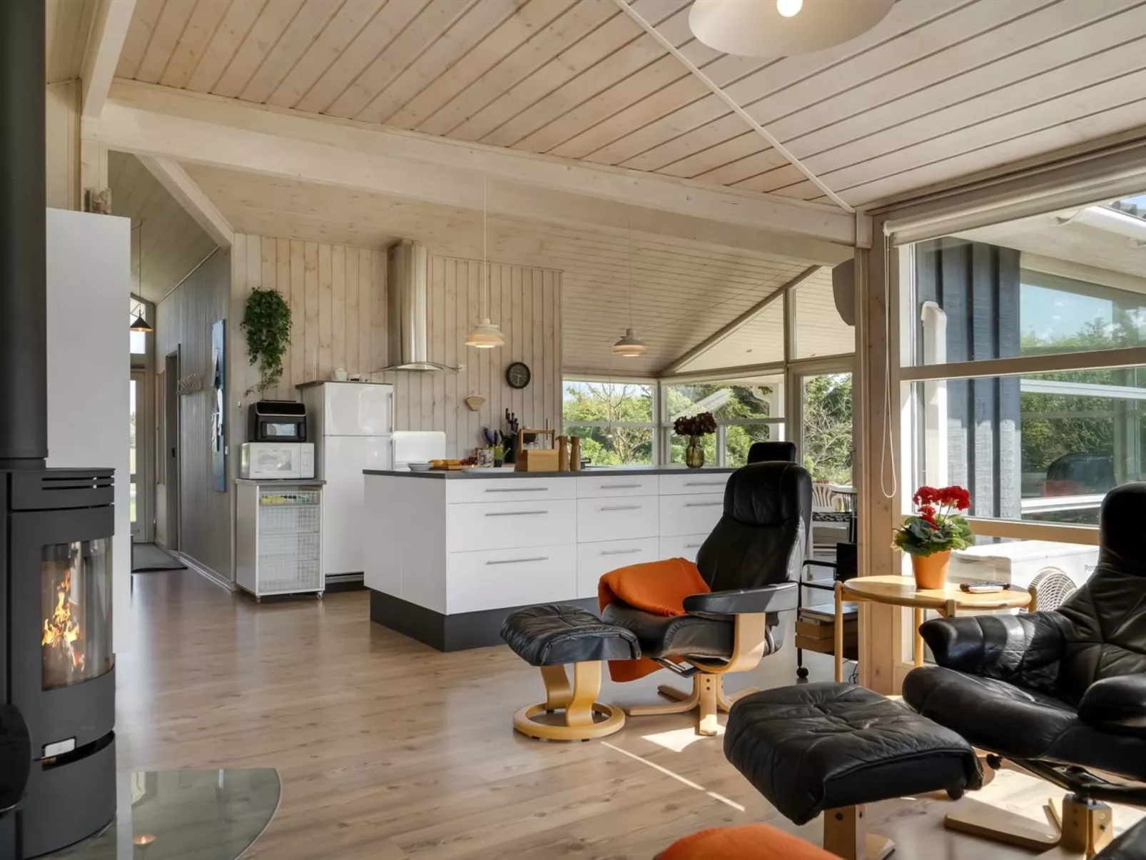 "Annvy" - 875m from the sea - Inside