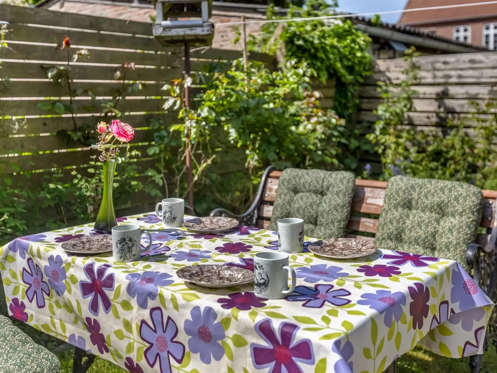 "Spase" - 23km from the sea - Draußen