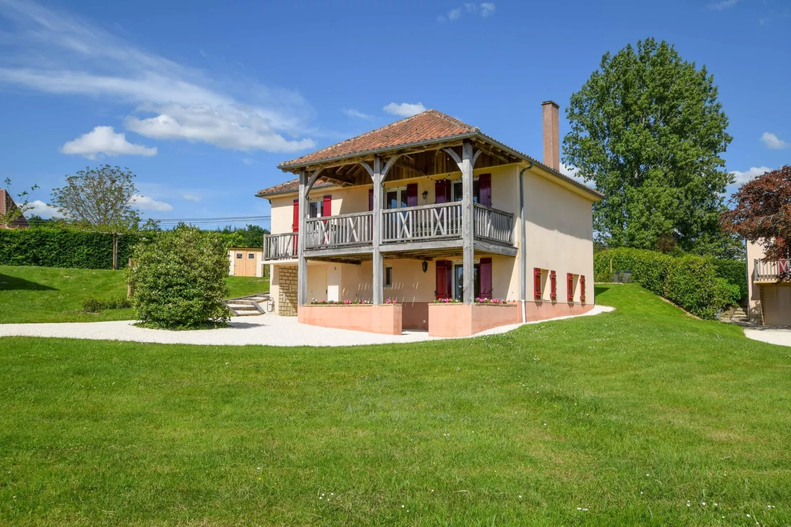 Pavillon le Papillon - Außenbereich Sommer