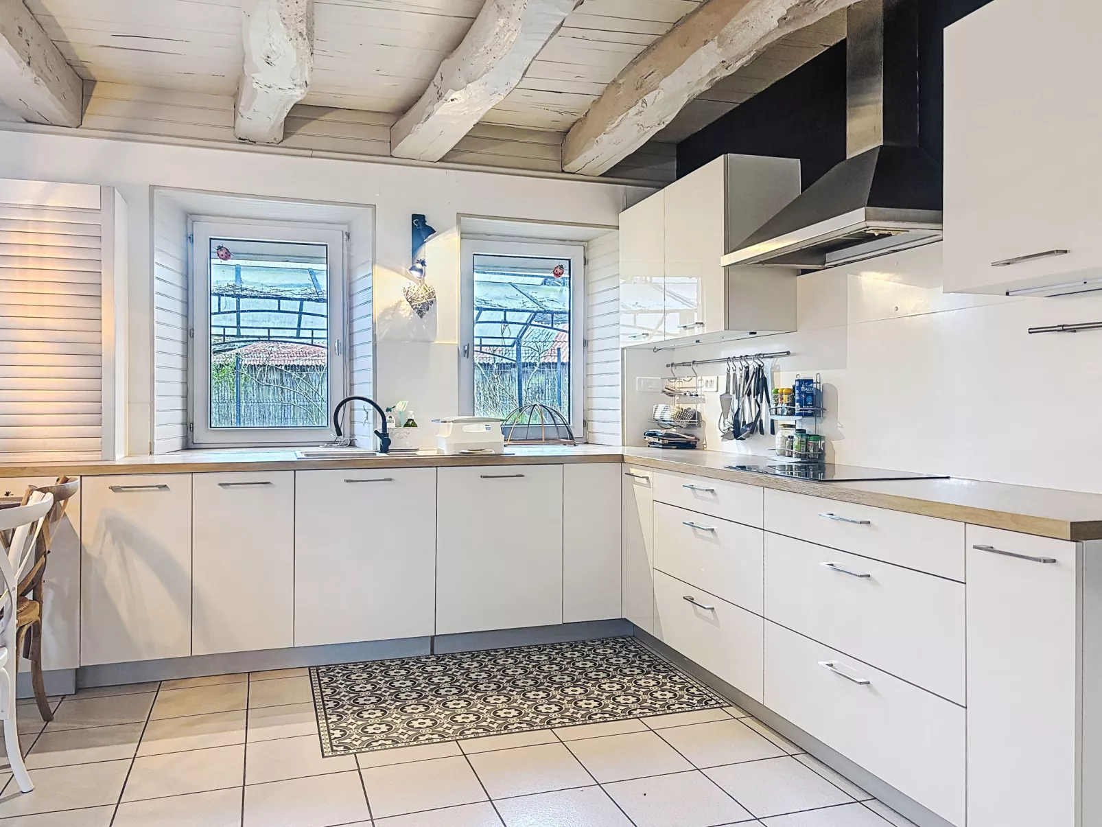 Maison du Paradis - Inside