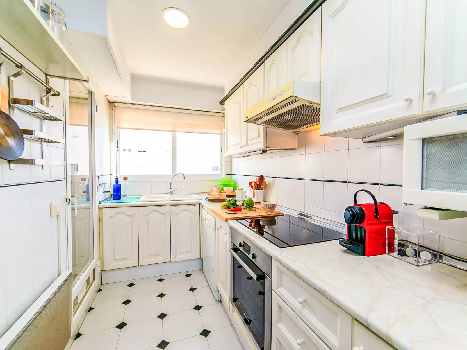 Casita Blanca - Inside