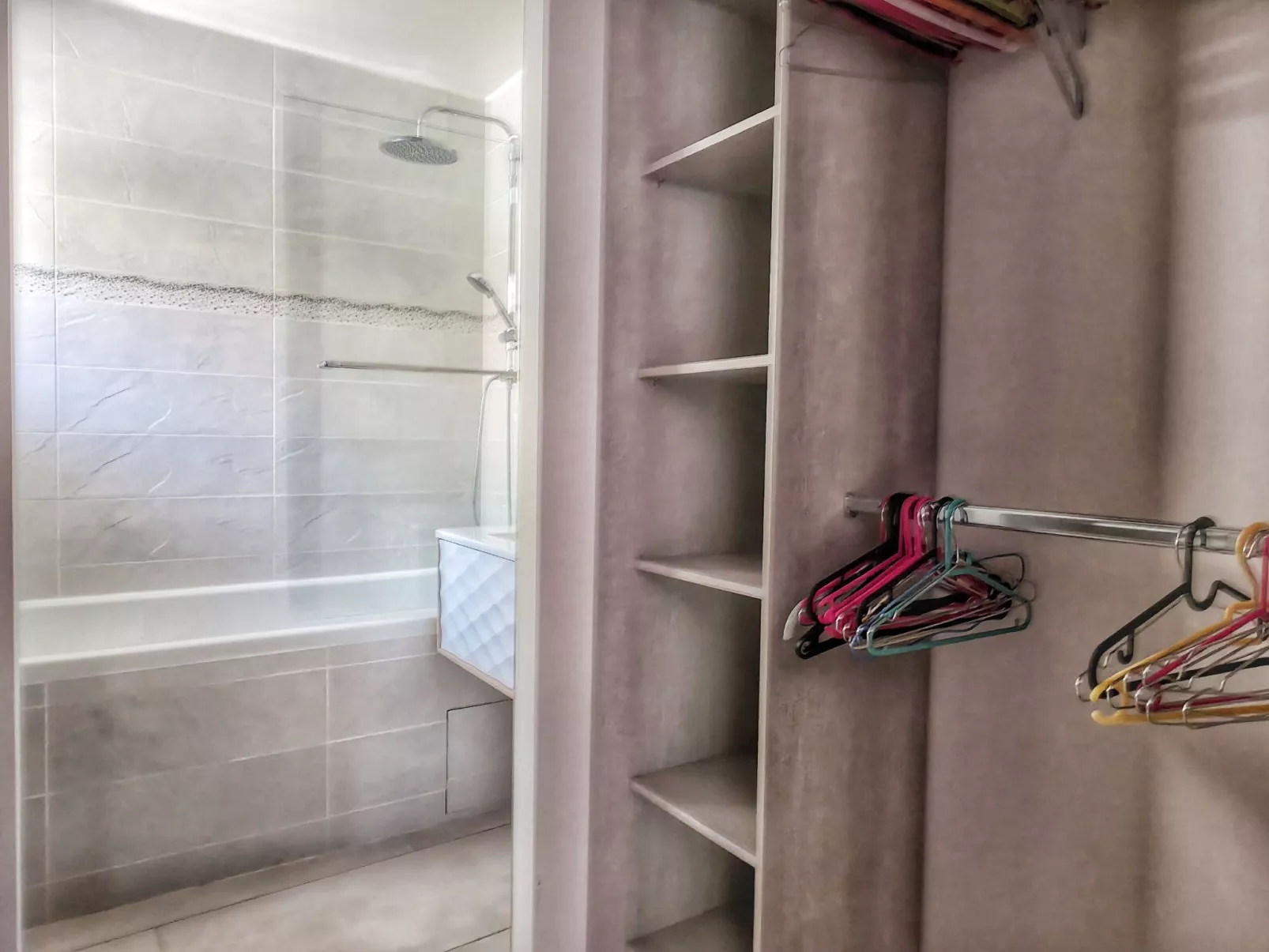 Bauernhaus aus Stein mit schöner Aussicht "Mas de Lysis". - Image-tags.info