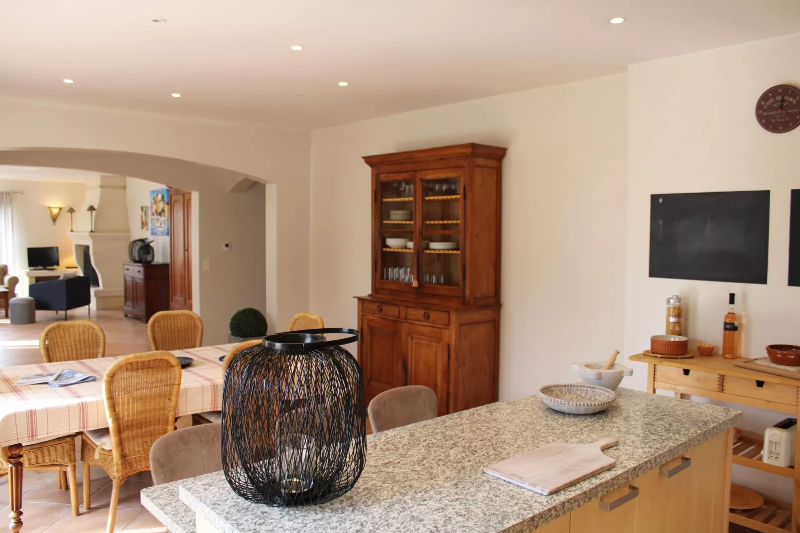 Bastide le Colombier-Dining room