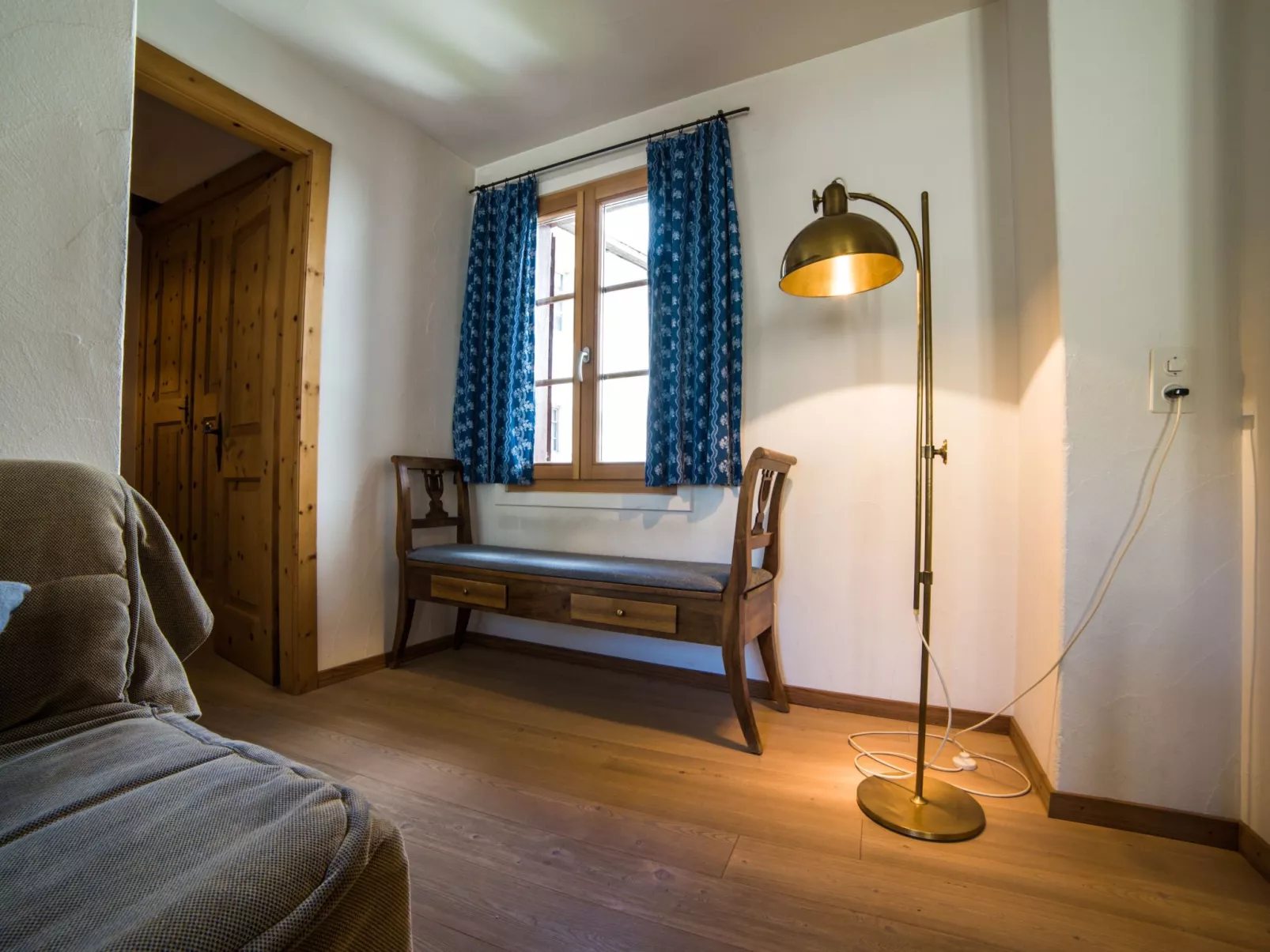 Roseg und Nair - Image-tags.info