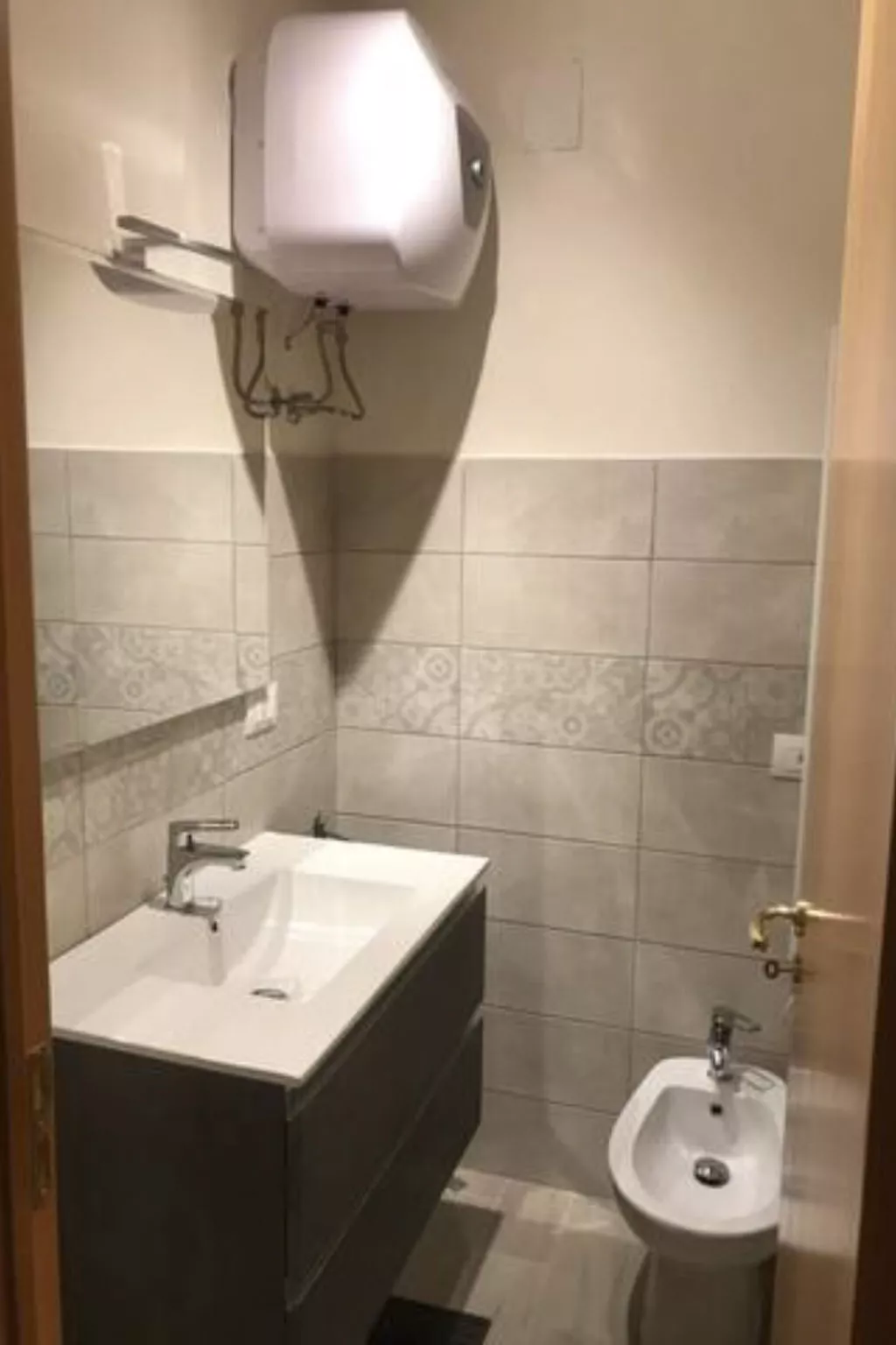 Alley's Haus - Image-tags.info