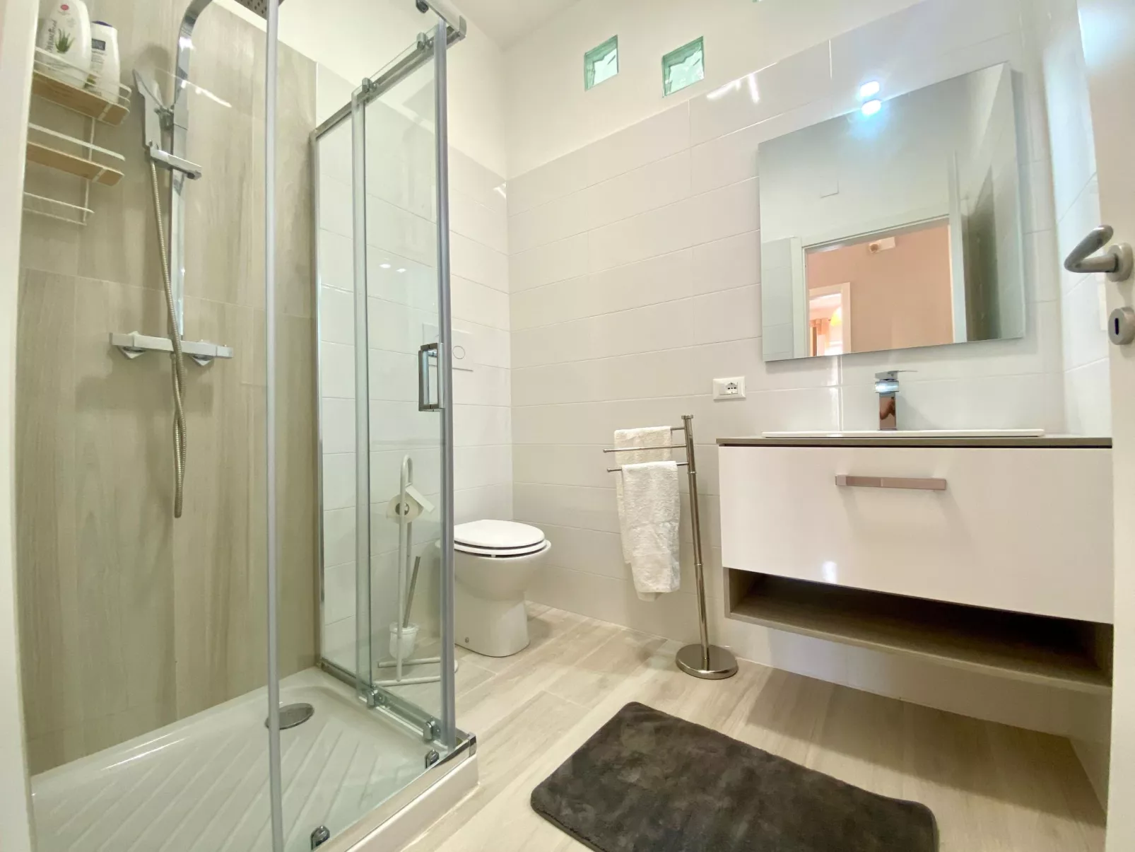 Villa Grace, Strand 200 m entfernt - Image-tags.info