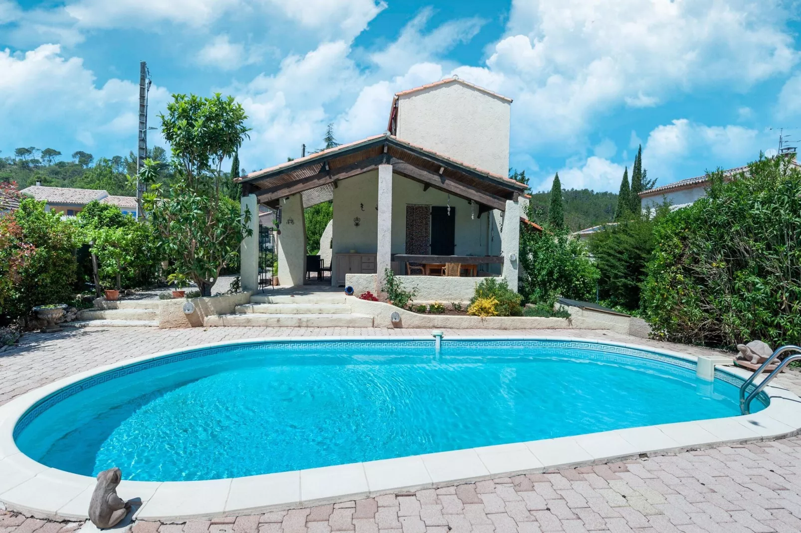 La Pouponne-Exterior summer