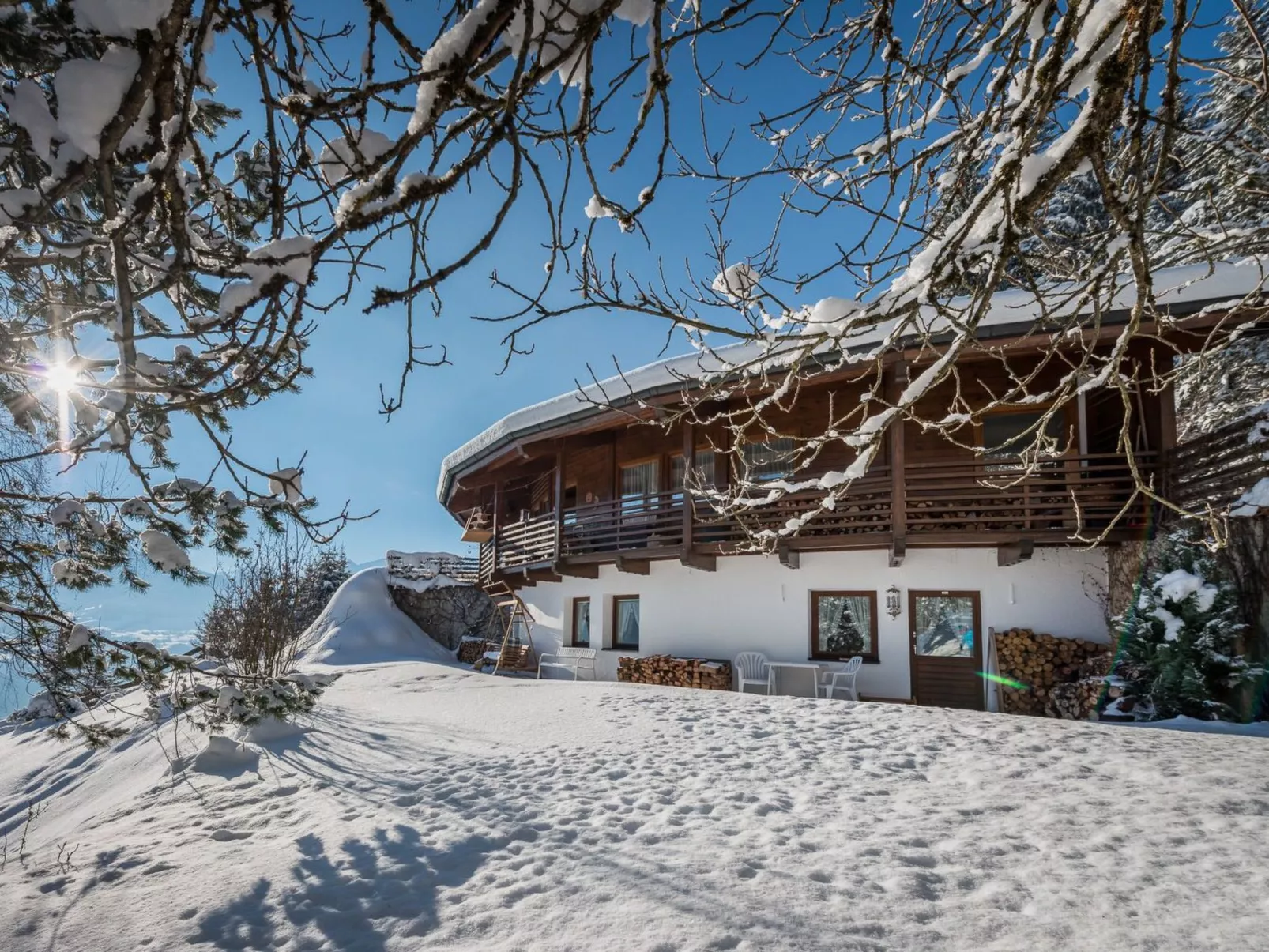 Für 2 Personen ca. 33 m&sup2; in Vomp, Tirol (Unterinntal) - Image-tags.info