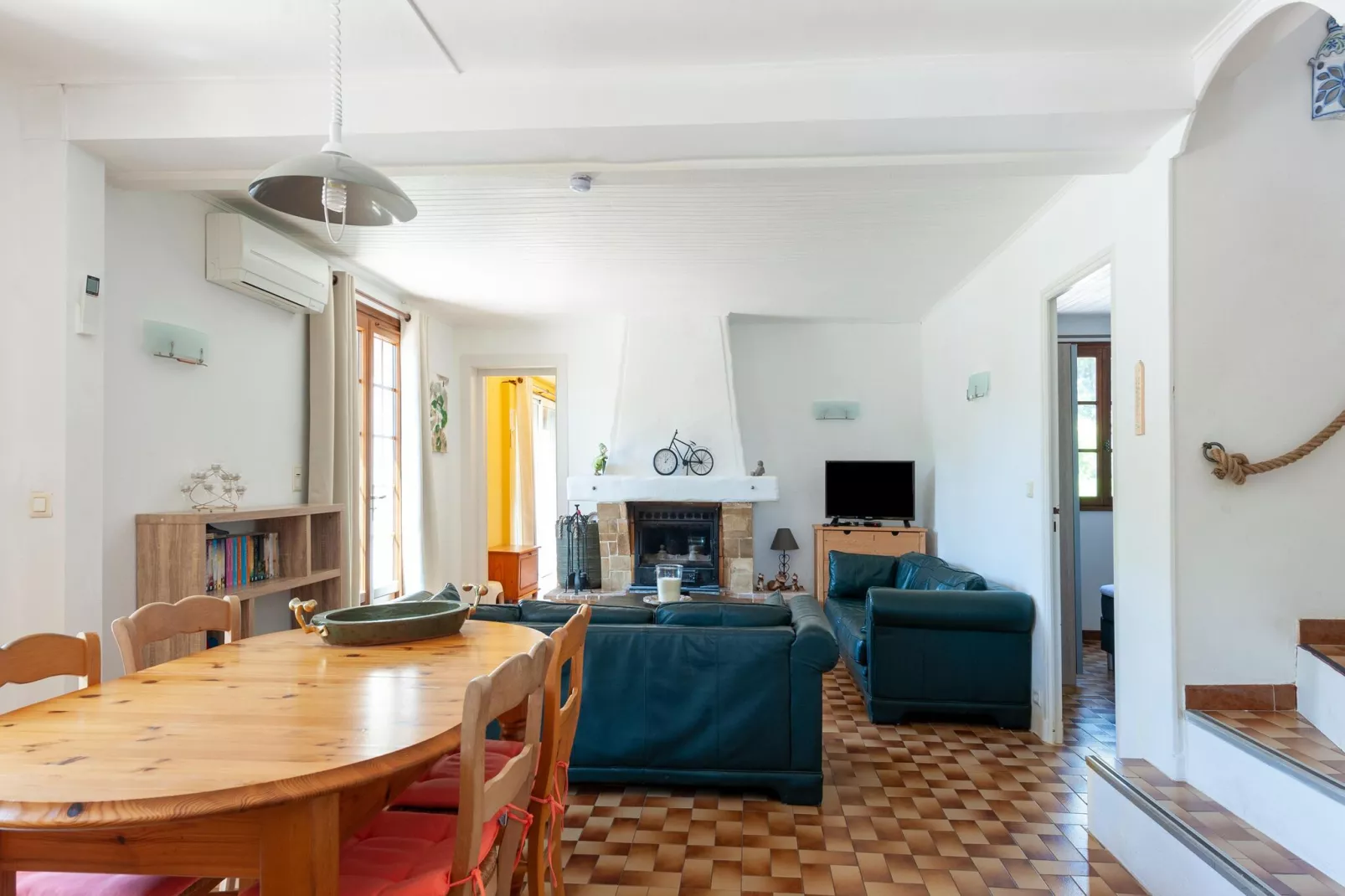 La Pouponne-Dining room