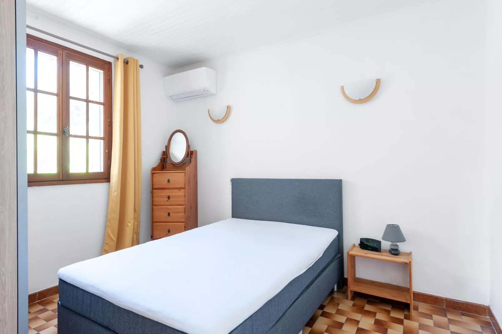 La Pouponne-Bedroom
