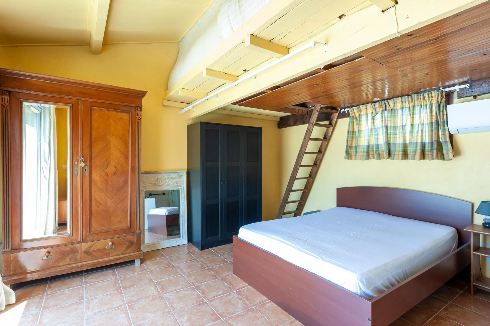 La Pouponne-Bedroom