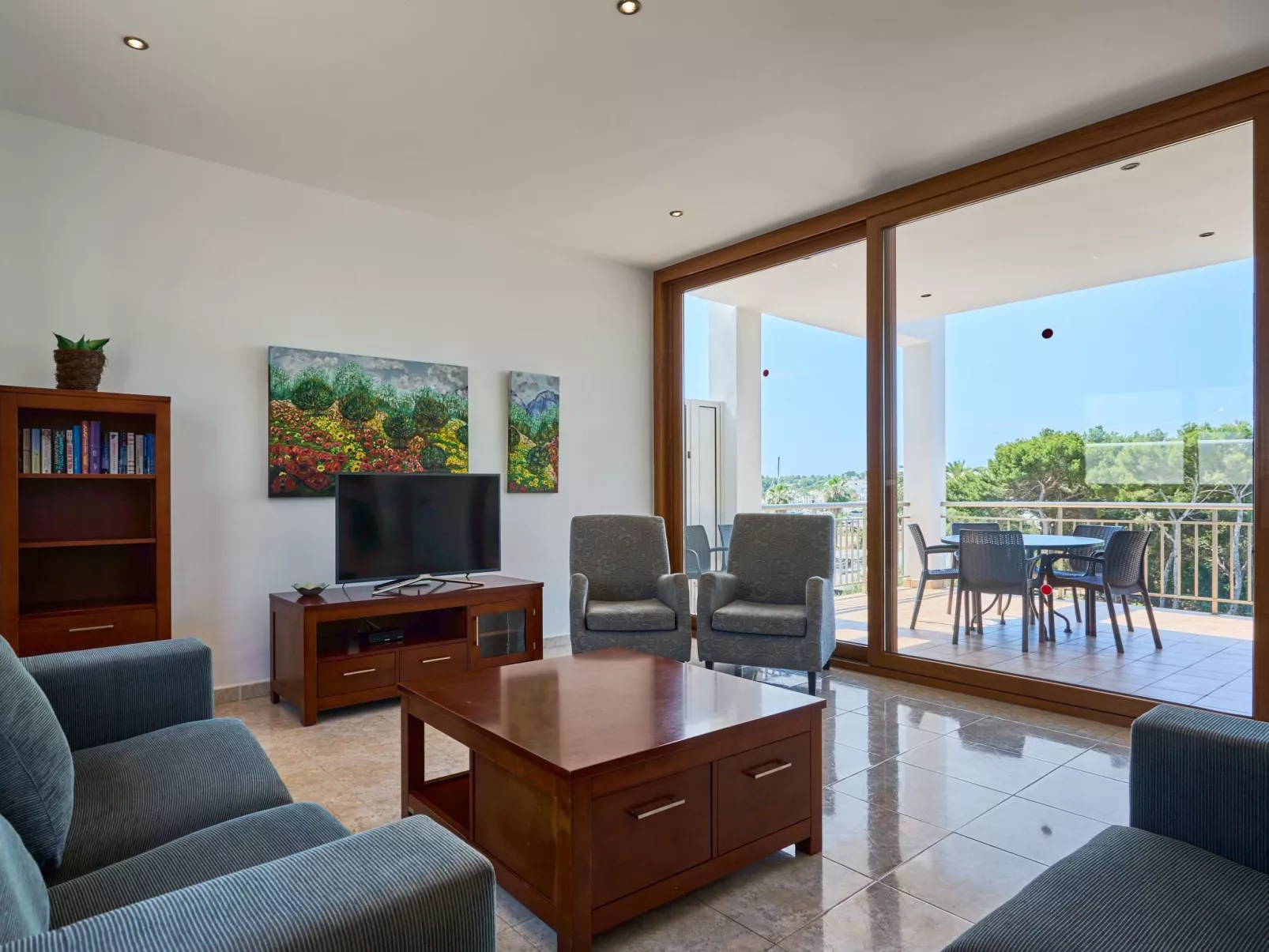 Cala Dia - Inside
