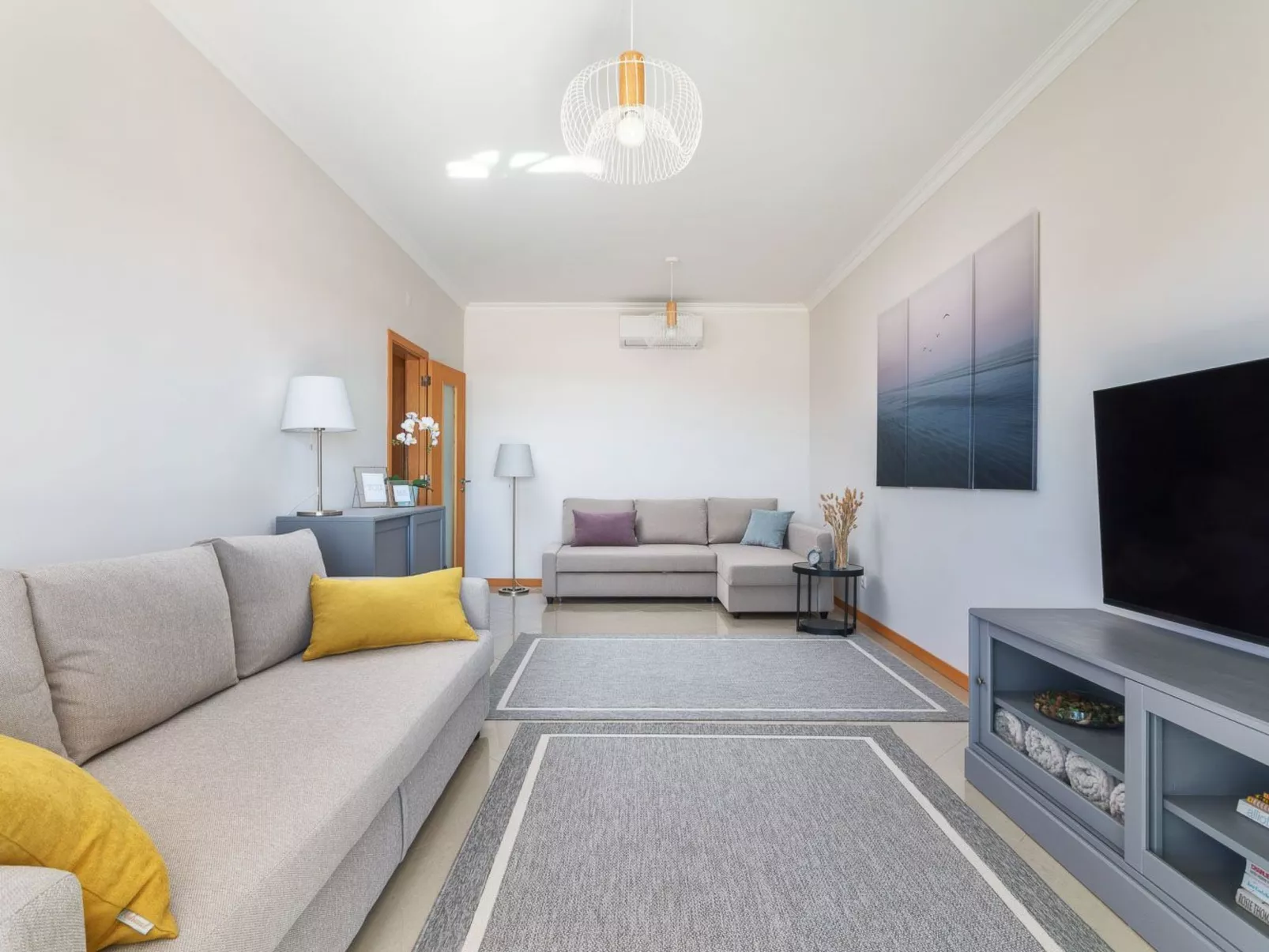 "Elena 2" mit Blick auf das Wasser - Image-tags.info