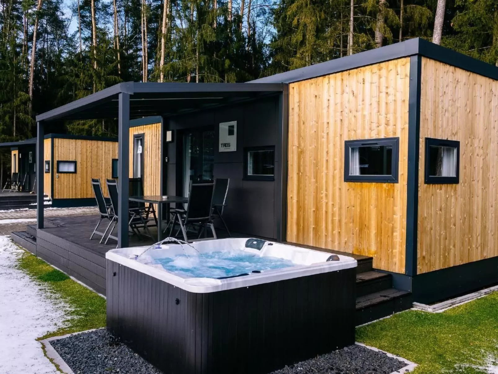 In Wackersdorf mit Whirlpool, Terrasse und Grill - Image-tags.info