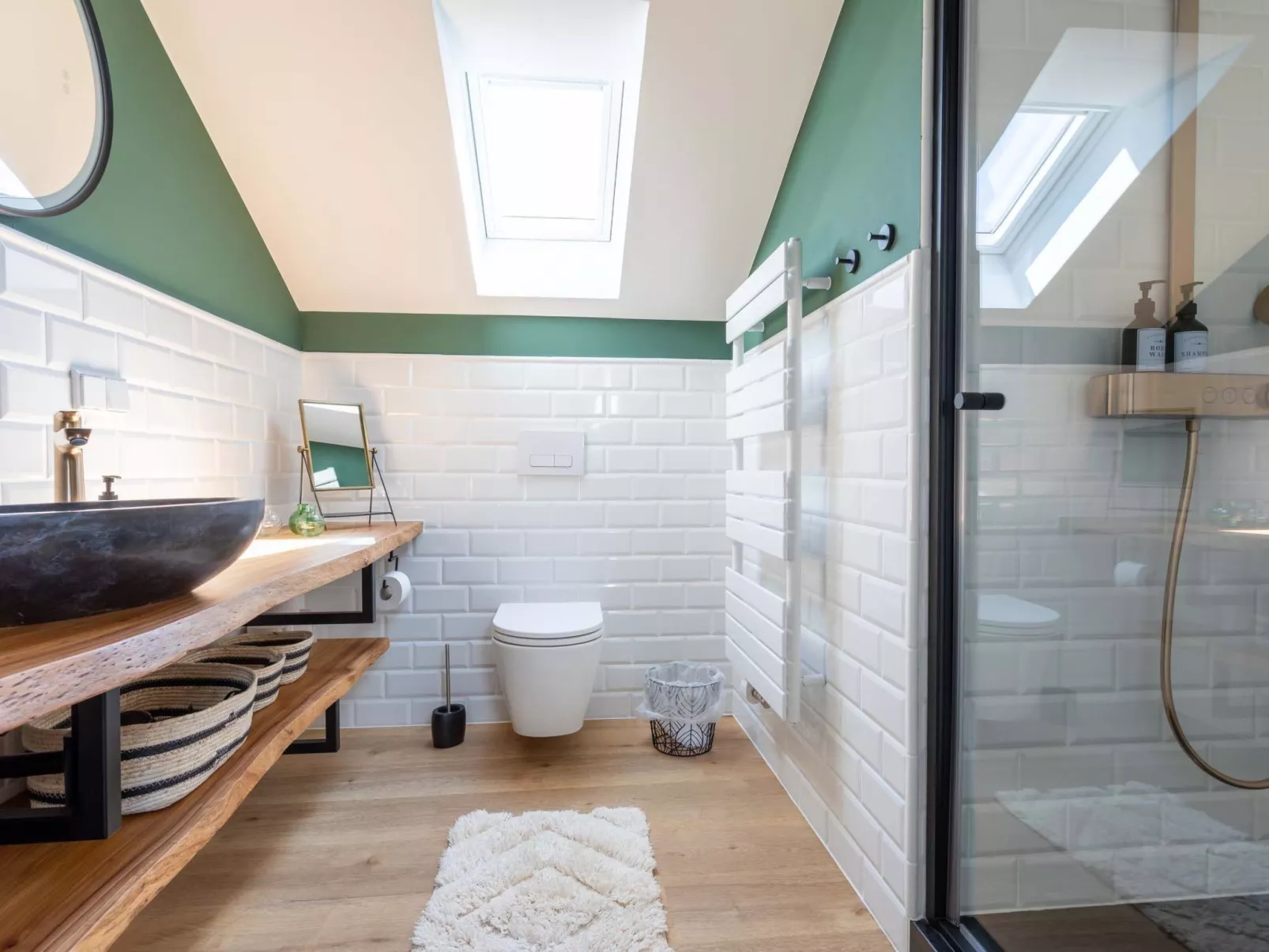 Overlook Lodge-Image-tags.info