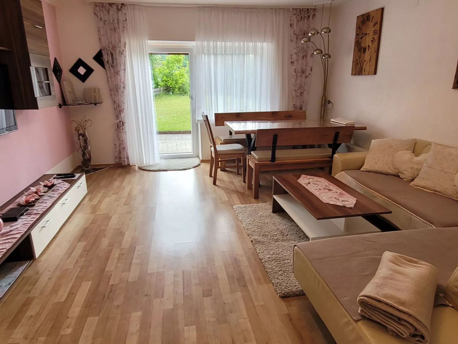 Haus Sunshine - Image-tags.info