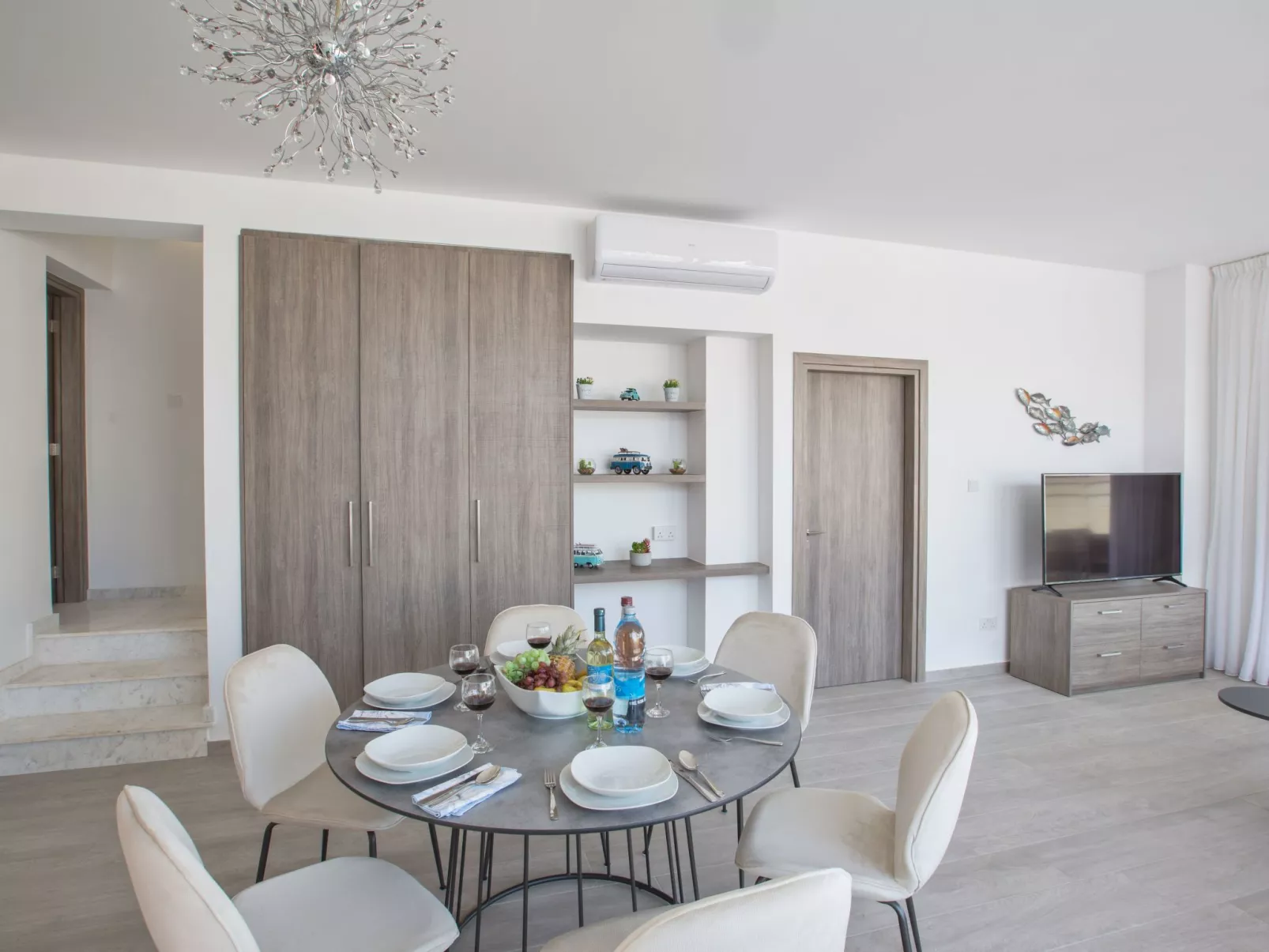 Neue, luxuriöse 3-Schlafzimmer-Villa in Protaras Zentrum - Image-tags.info