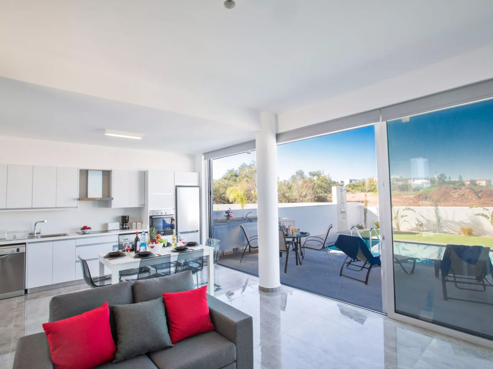 Protaras Olivine Villa mit Pool und einem Dachgarten - Image-tags.info