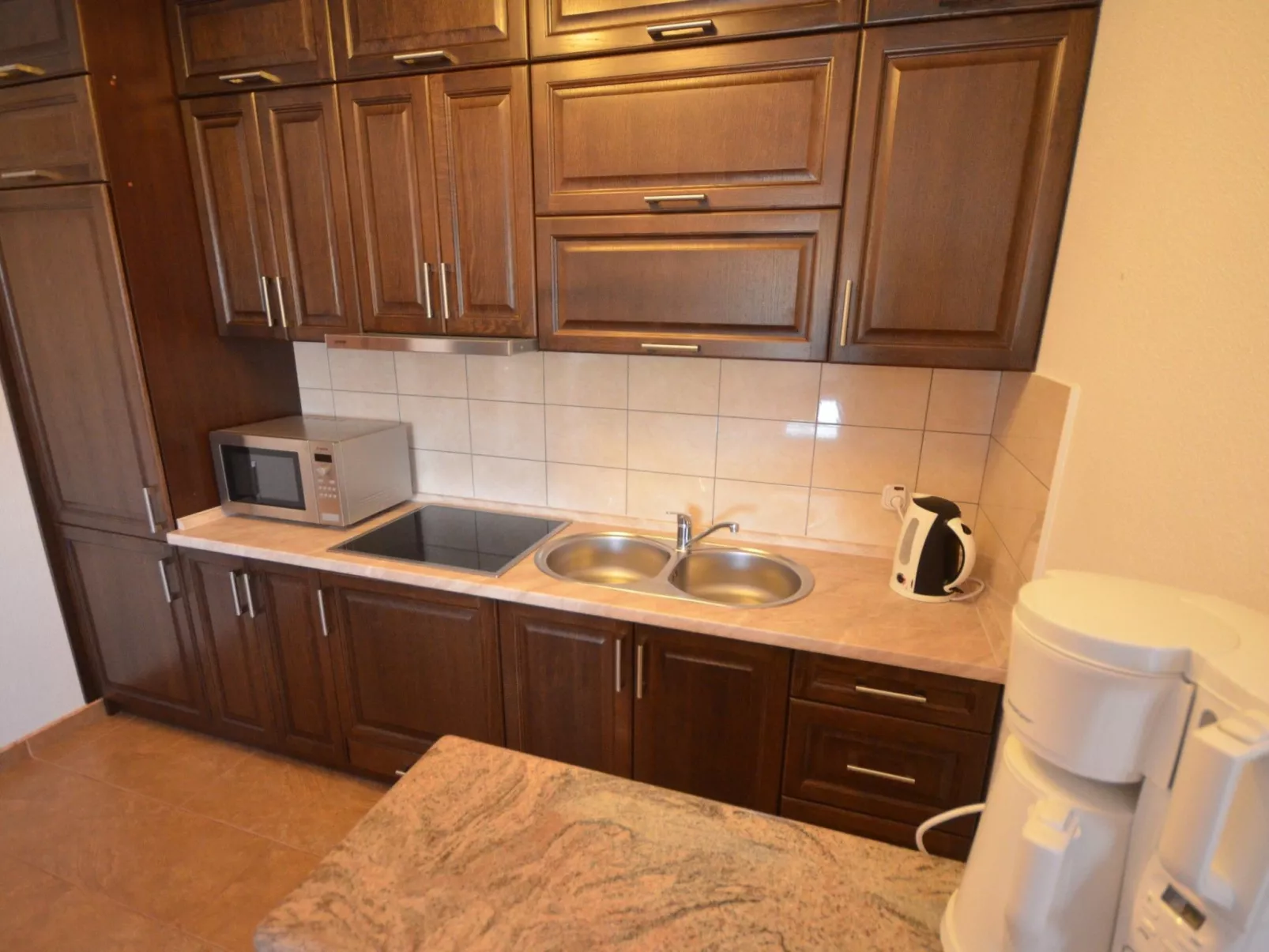 Apartment Komljen 2 - Image-tags.info