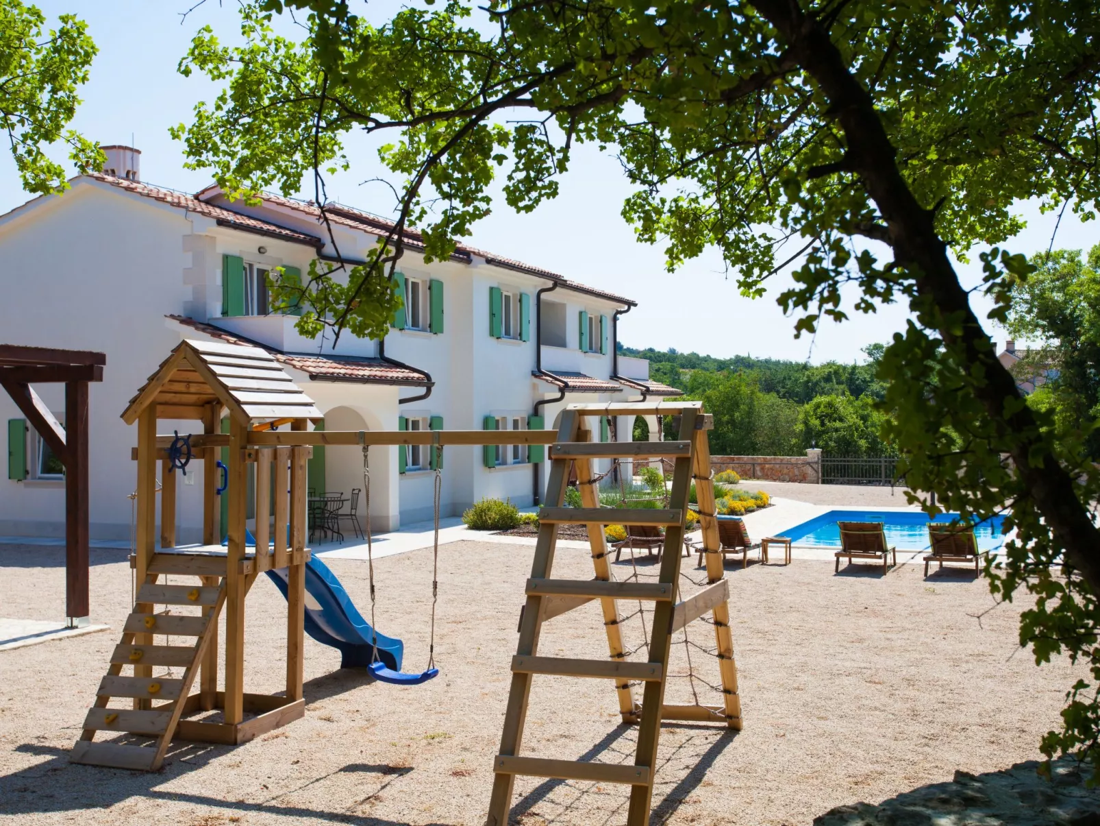 Luxuriöse Villa mit Pool inmitten der Natur - Image-tags.info