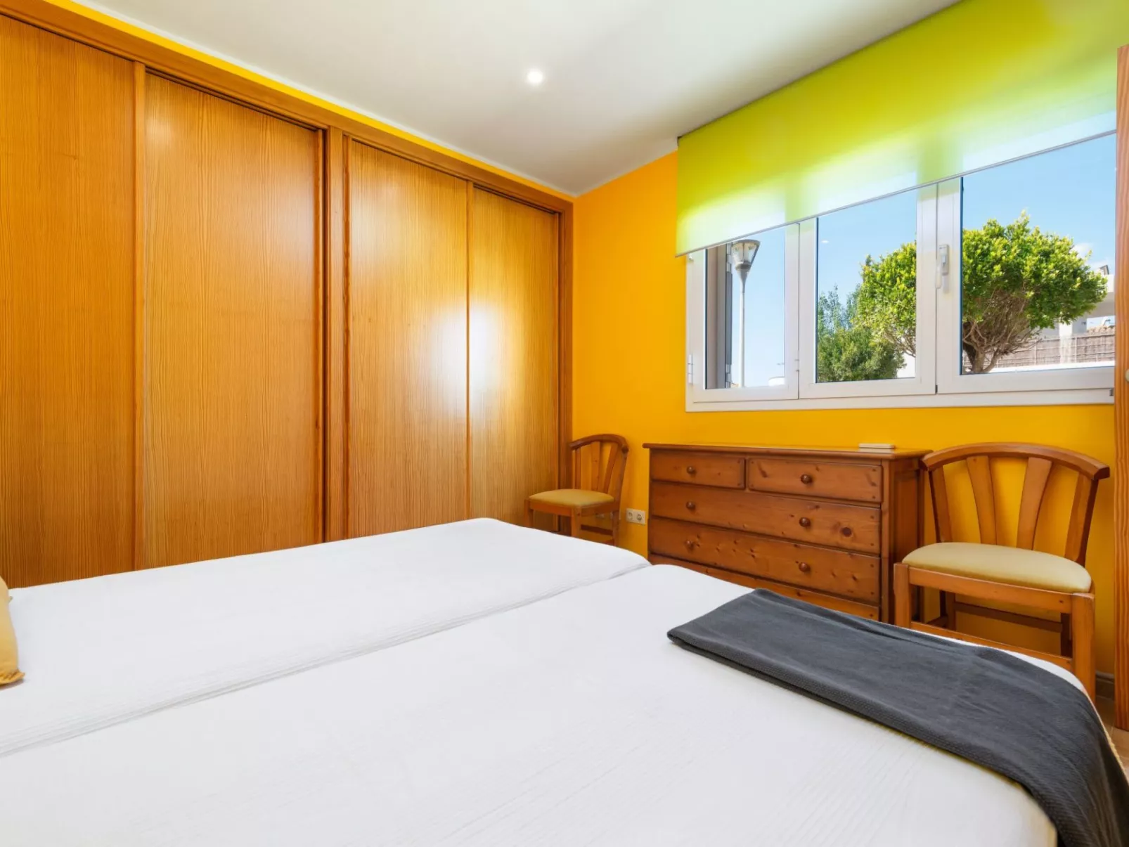 Haus mit Garten und Seeblick in Port d'Alcúdia - Image-tags.info