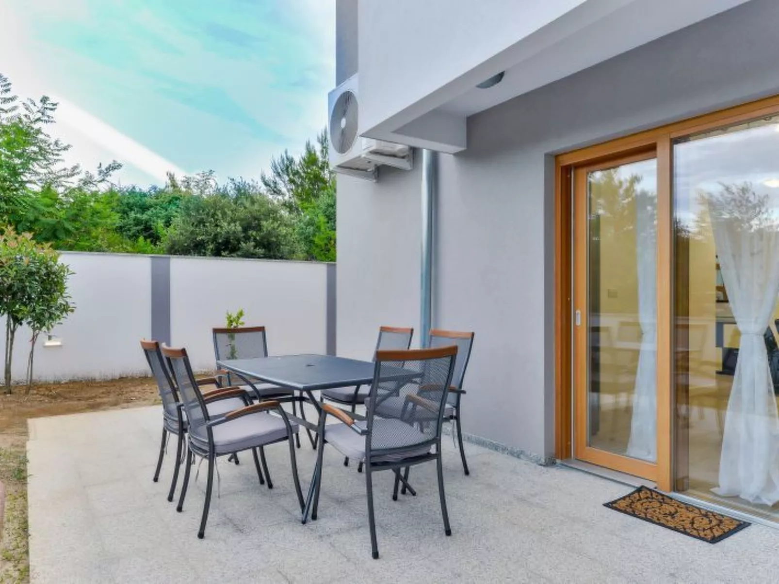 Vila Megy -  ID 2209 - Image-tags.info