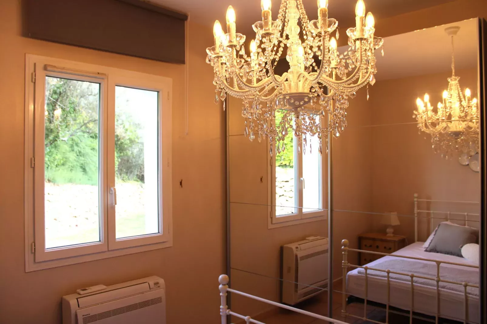 Villa des Trois Palmiers-Bedroom