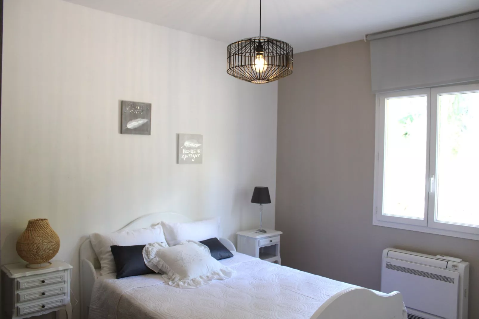 Villa des Trois Palmiers-Bedroom