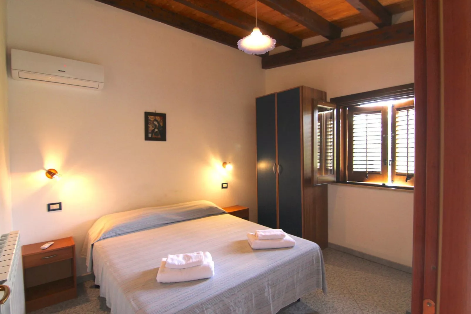 SAPPHIRE HOME - Bedroom