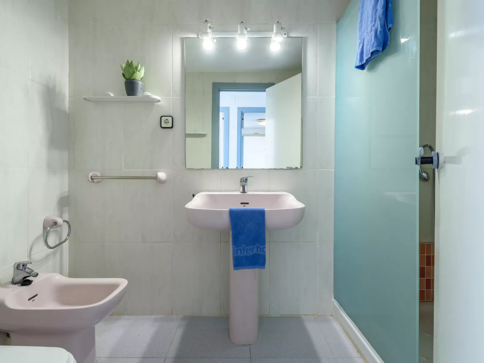 Cambrils Park B - Inside