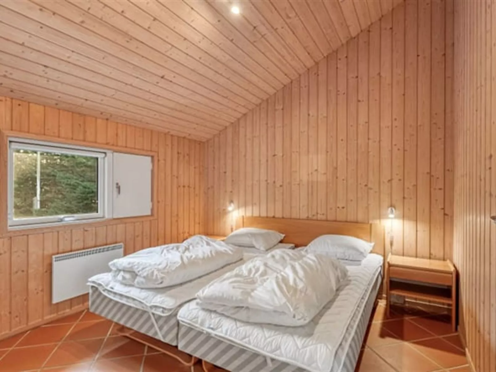 "Hollie" - 75m from the sea-Drinnen