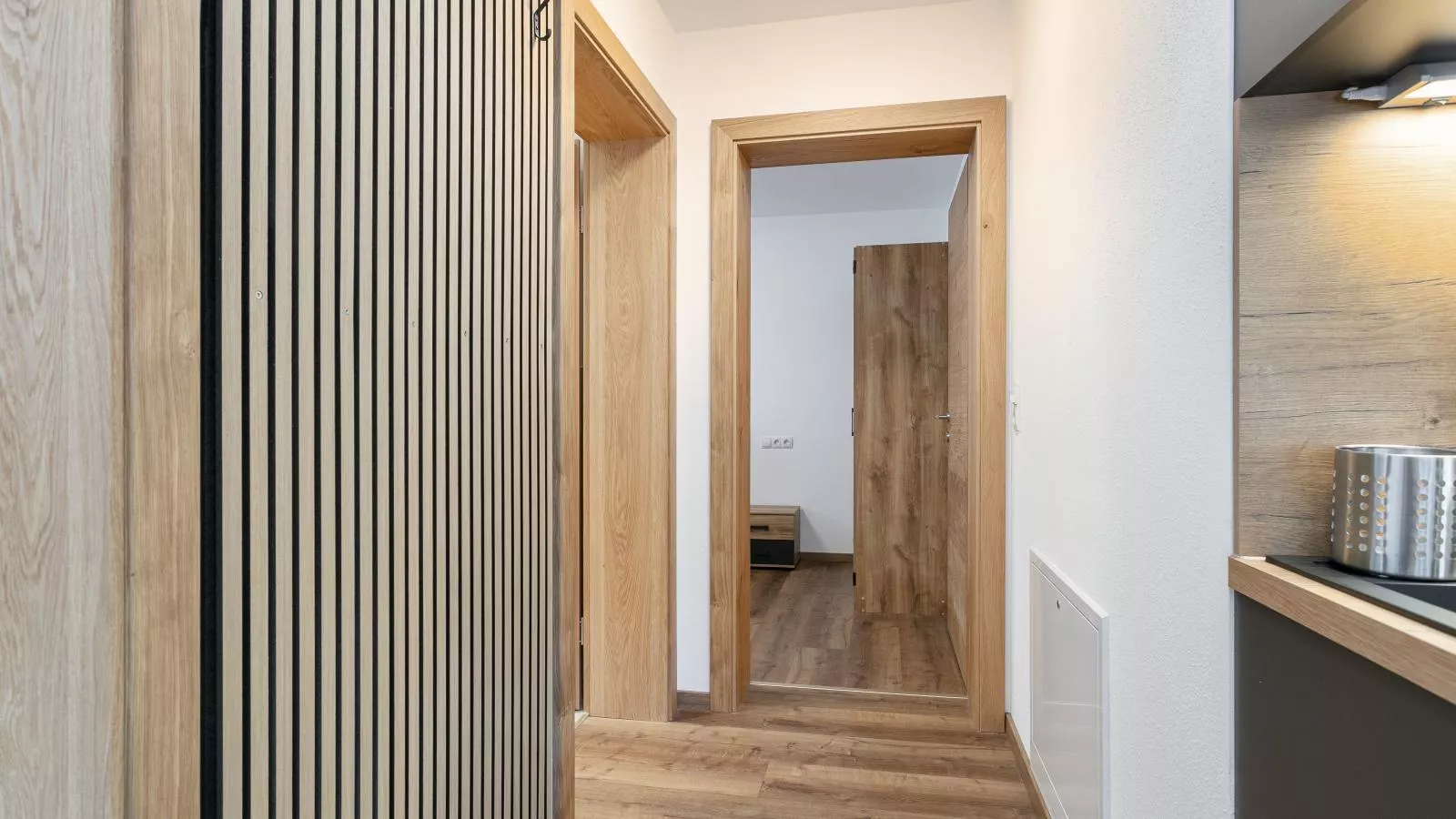 OberhAUSZEIT - Landing