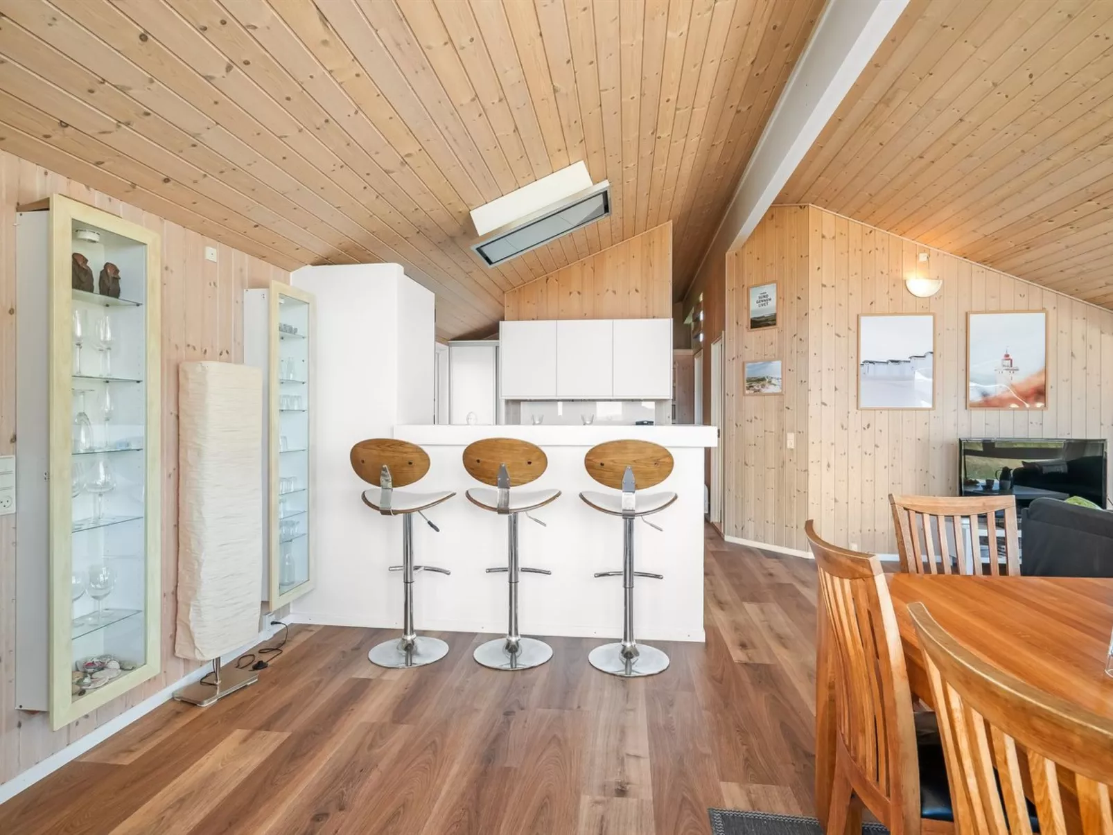 "Katla" - 400m from the sea - Inside