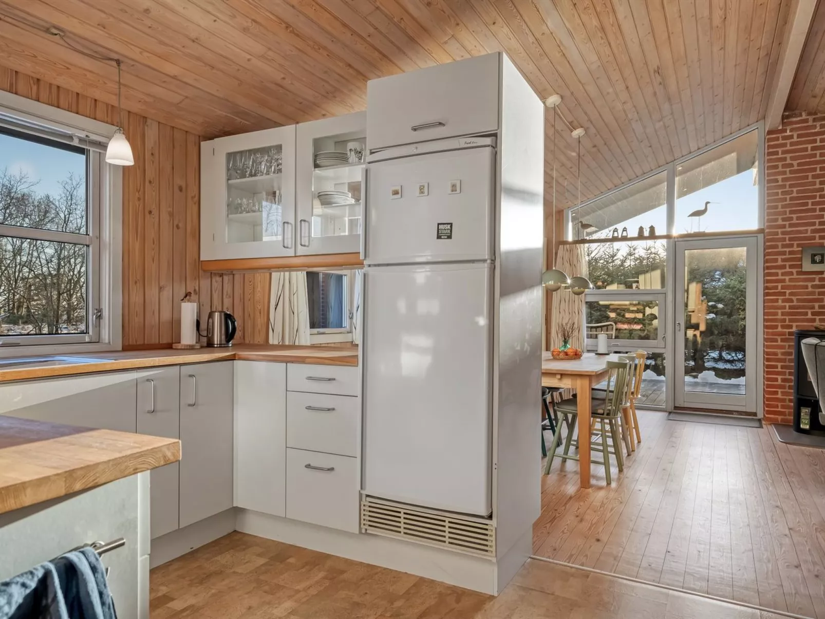 "Mea" -  from the sea-Dedans