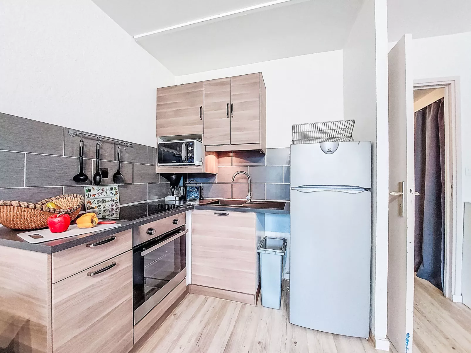 Escale Port - Inside