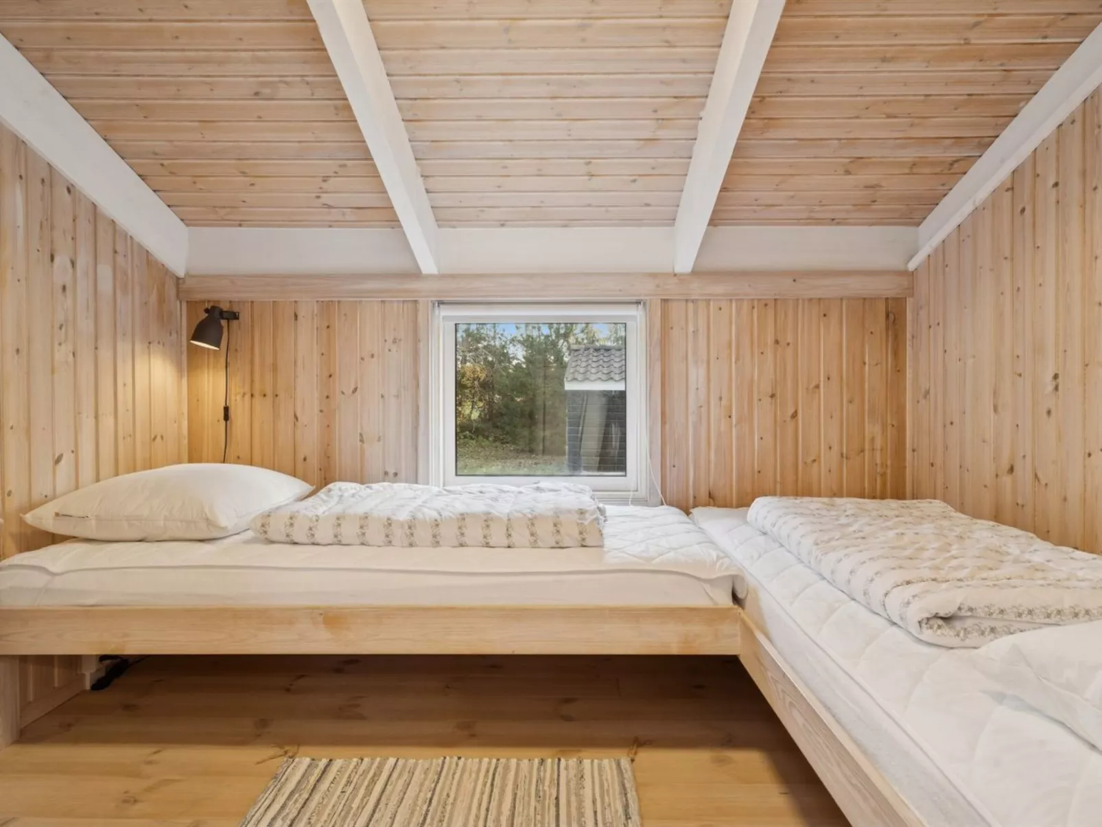 "Alvy" - 200m from the sea-Inside