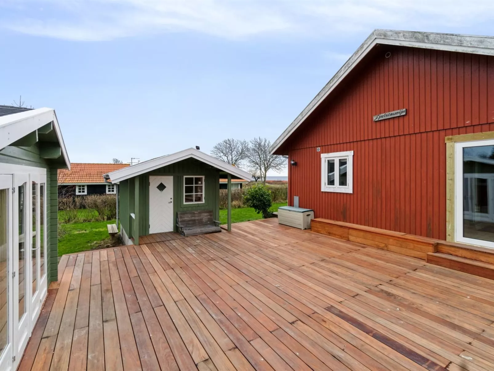 "Marlies" - 300m from the sea - Outside