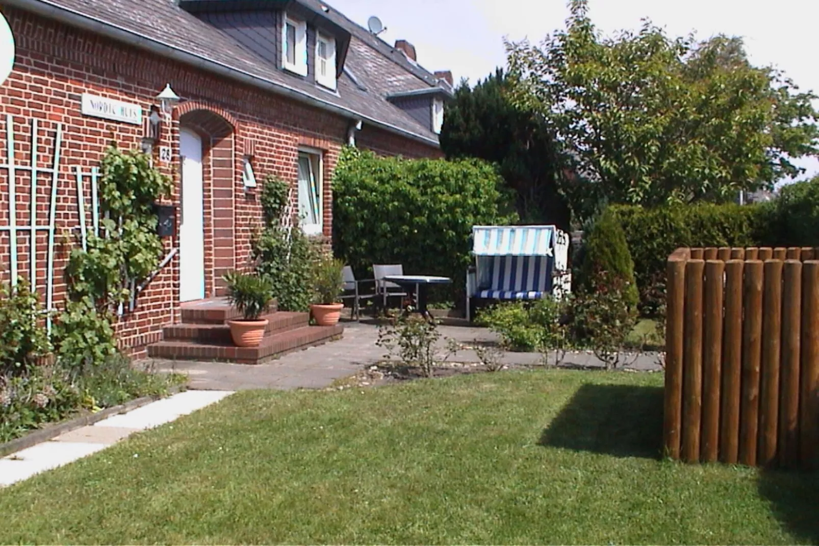 8361-Jardins en été