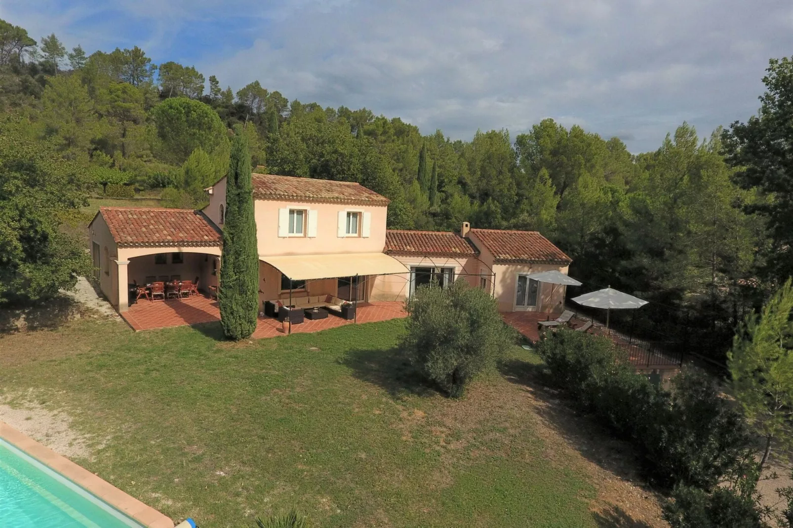 La Maison de Lisa-Exterior summer