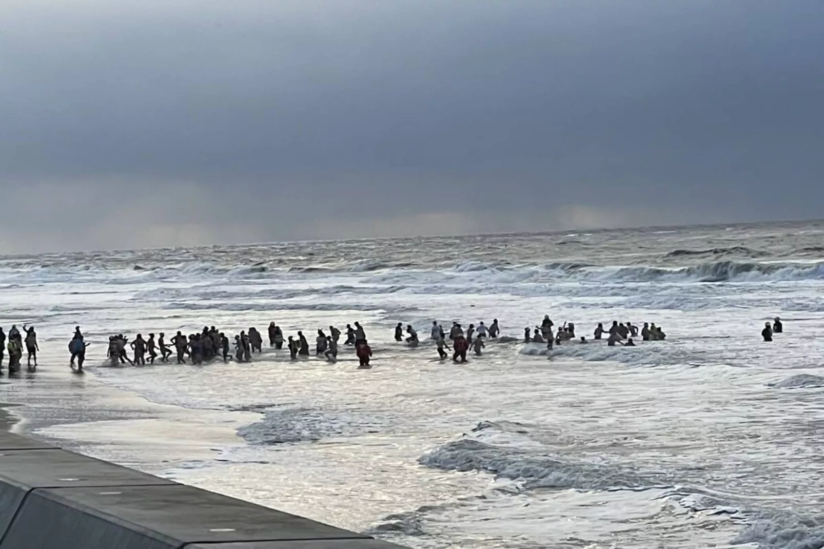 393597-Areas within 5km in summer